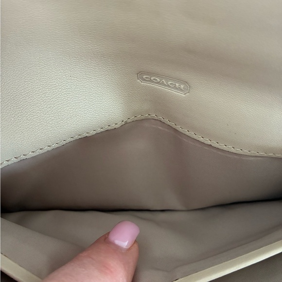 Coach Tan Leather Women's Wallet - Picture 4 of 6